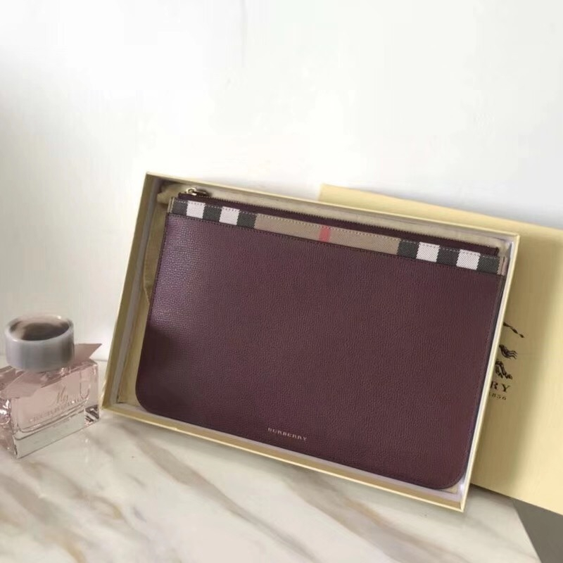 Burberry巴寶莉 House 格紋拼粒紋皮革 拉鏈收納袋 棗紅色