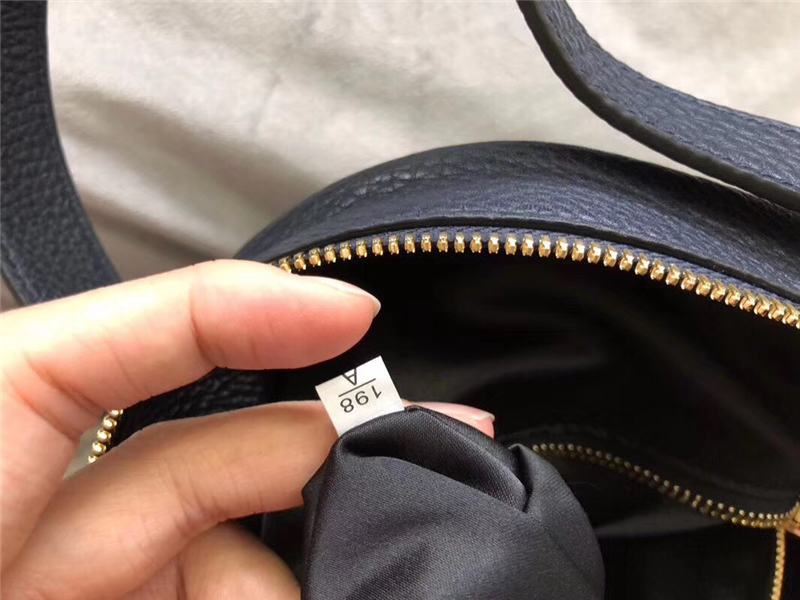 5BB034 MIUMIU繆繆 專柜新款 中號 小牛皮 梯形 手提單肩包 藏藍色