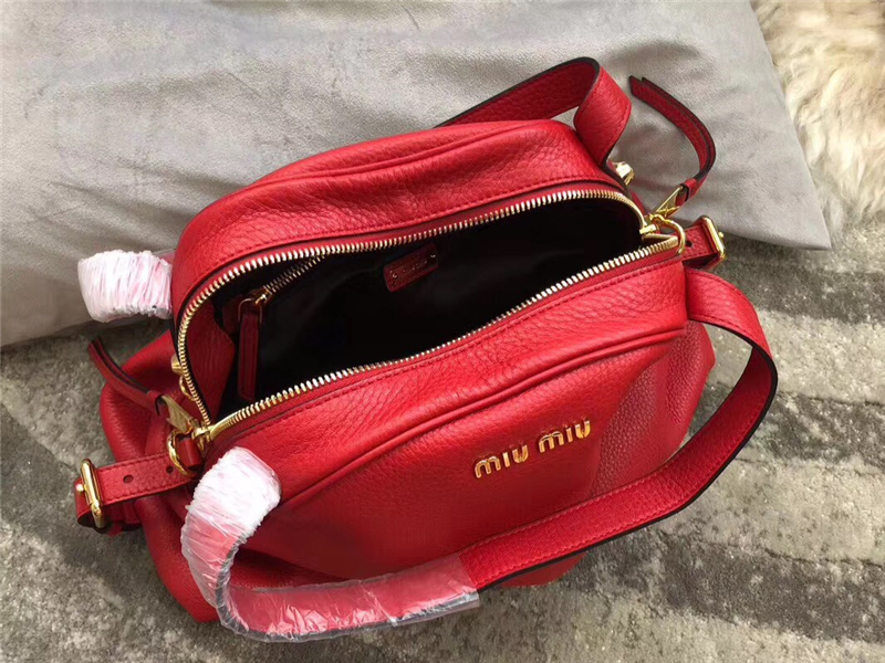 5BB034 MIUMIU繆繆 專柜新款 中號 小牛皮 梯形 手提單肩包 紅色