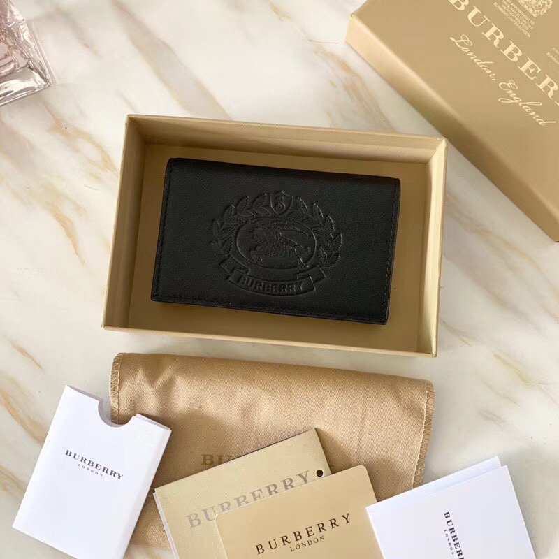 Burberry巴寶莉 全皮壓花徽章 雙折中長(zhǎng)款 拼色錢夾 粉拼藍(lán)