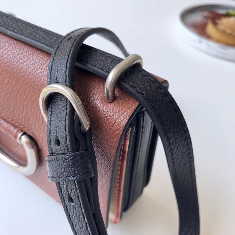 Burberry女包 巴寶莉女包 D型環(huán)包 巴寶莉包包 Burberry手提包