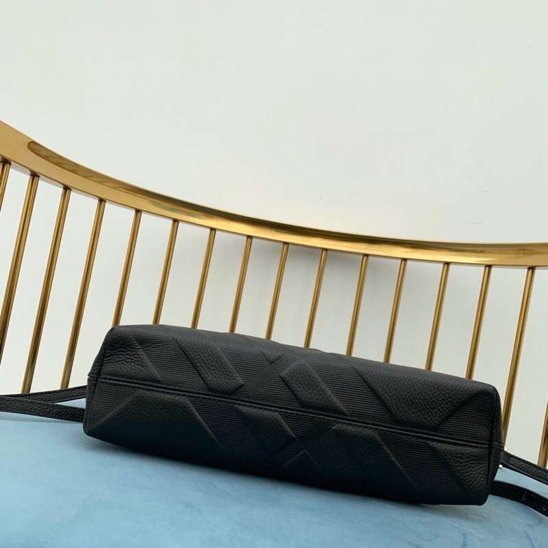 4066450 Burberry 小牛皮 壓花Brit格紋 兩用 手包斜挎包 黑色