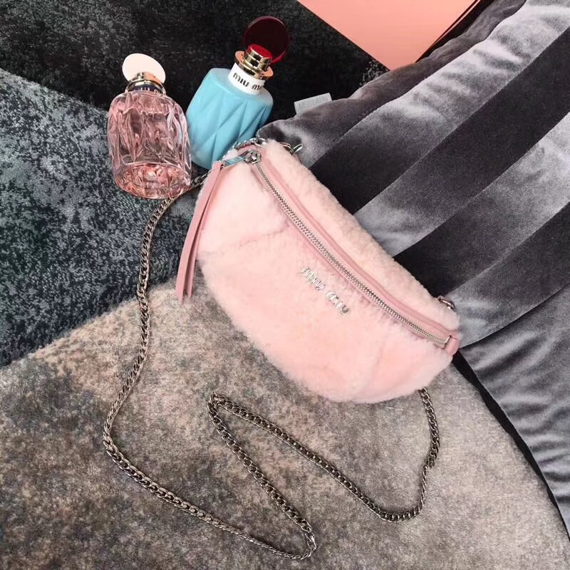 5BL010 MiuMiu女包 繆繆腰包挎包 羊羔毛手袋 小羊皮腰包 粉色