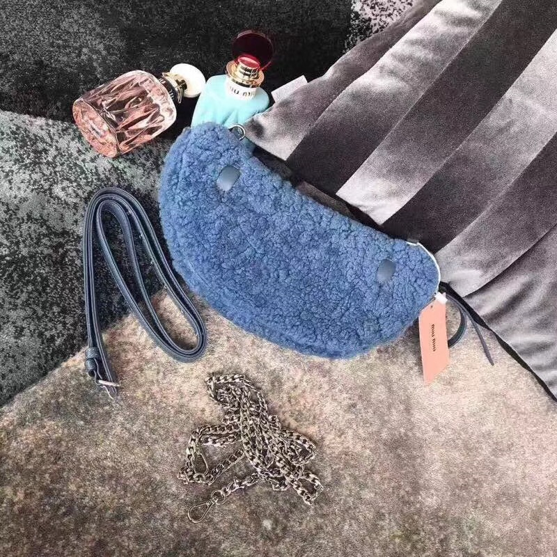 5BL010 MiuMiu女包 繆繆腰包挎包 羊羔毛手袋 小羊皮腰包 藍色