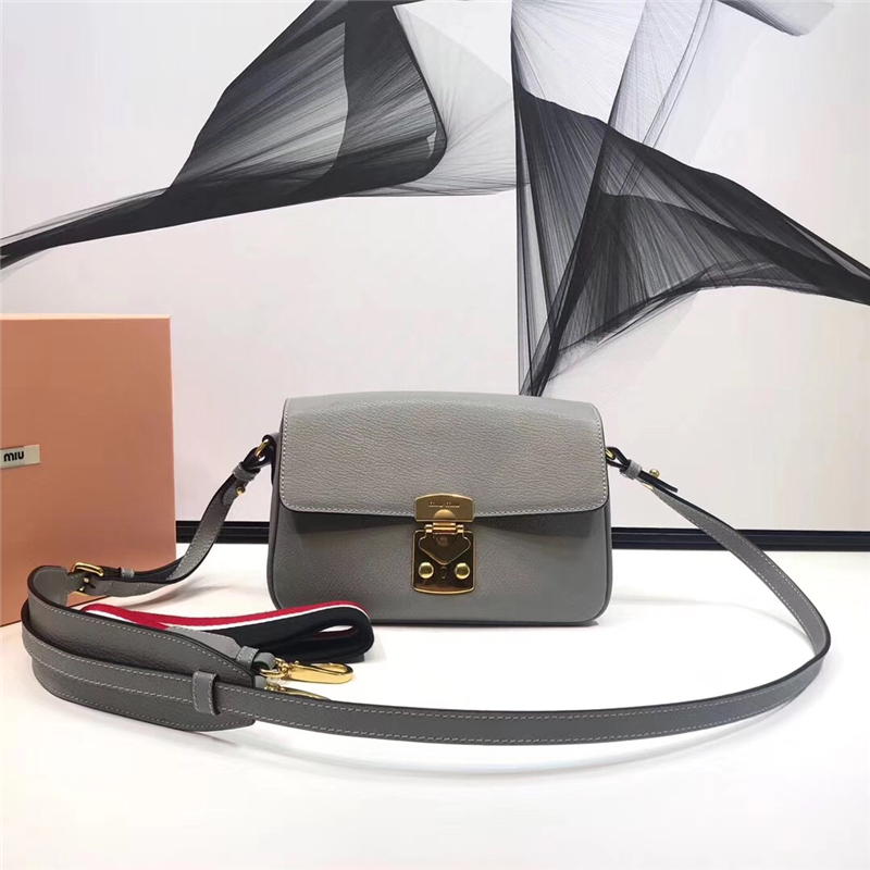 5BD113 MiuMiu女包 繆繆手袋 翻蓋鎖扣 進口山羊皮肩包 灰色