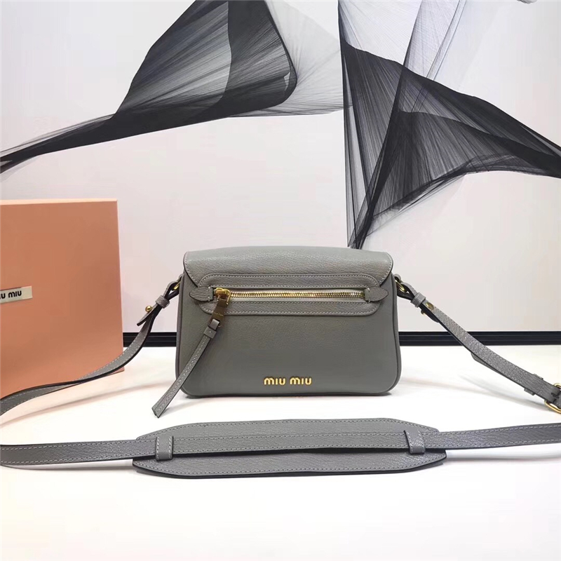 5BD113 MiuMiu女包 繆繆手袋 翻蓋鎖扣 進口山羊皮肩包 灰色