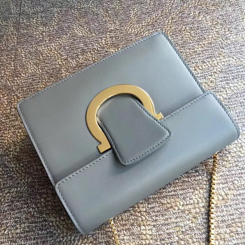 21F893 Ferragamo手包 半環搭扣 菲格拉慕女包 小牛皮 中號 翻蓋鏈條包 灰藍
