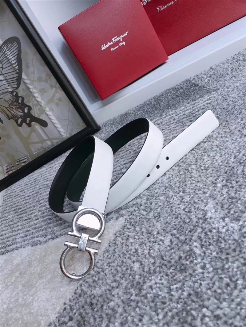 23B559 Ferragamo腰帶 Gancini標識 雙面皮色 菲拉格慕女款腰帶 白色