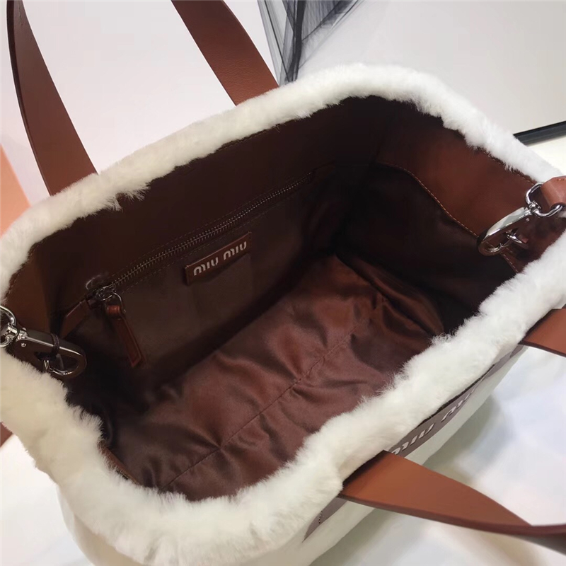5BA085 MiuMiu女包 繆繆手提包 羊皮革提手 羊羔直毛手袋 白色