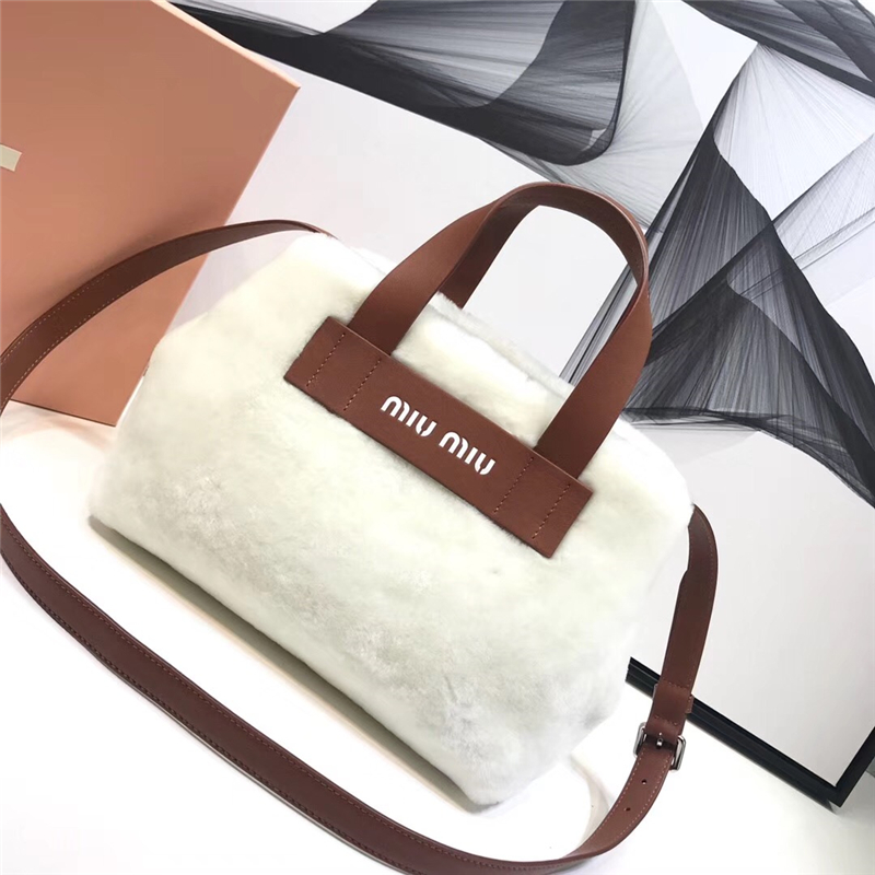 5BA085 MiuMiu女包 繆繆手提包 羊皮革提手 羊羔直毛手袋 白色