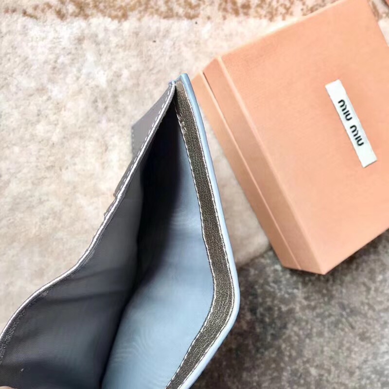 5MH014 MiuMiu錢包 繆繆拼色錢夾 進口牛皮山羊紋 三折信封短款錢包 槍色