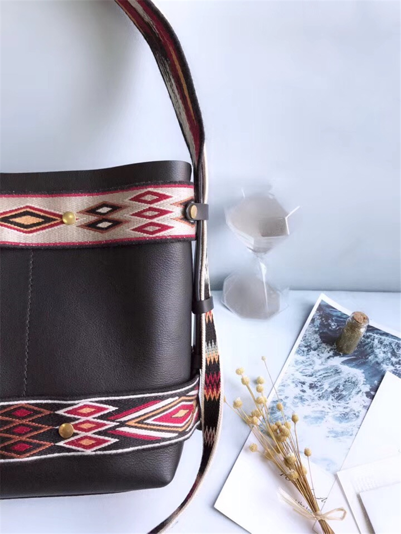 Dior Odeo女包 2019新款 小牛皮 波西米亞風 迪奧行囊包 刺繡水桶包 黑色