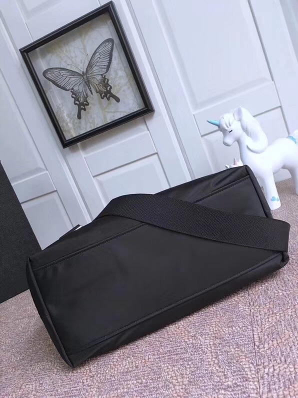 1BG212 Prada女包 鉚釘裝飾 尼龍面料 普拉達手提包 Prada單肩包 黑色