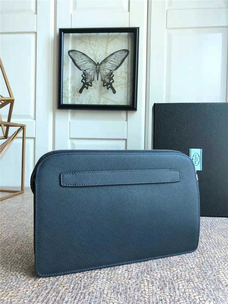 2VF056 Prada男款手包 Saffiano十字紋牛皮 絲印徽標 普拉達手拿包 藏藍色