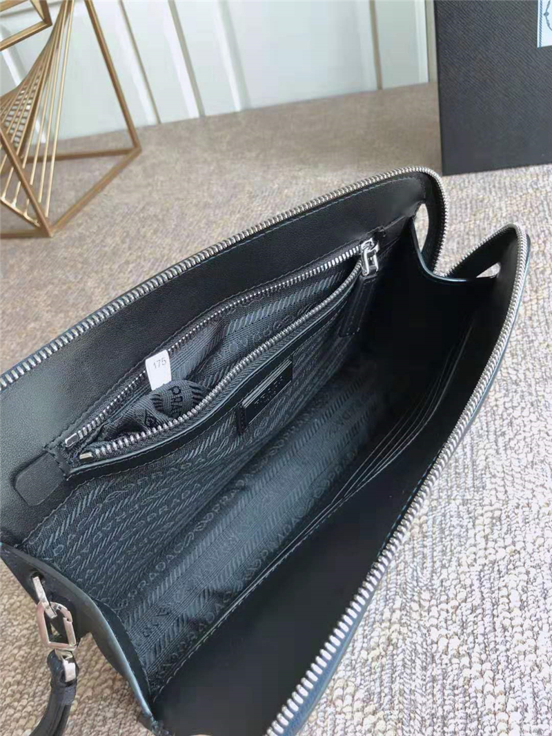 2VF056 Prada男款手包 Saffiano十字紋牛皮 絲印徽標 普拉達手拿包 藏藍色