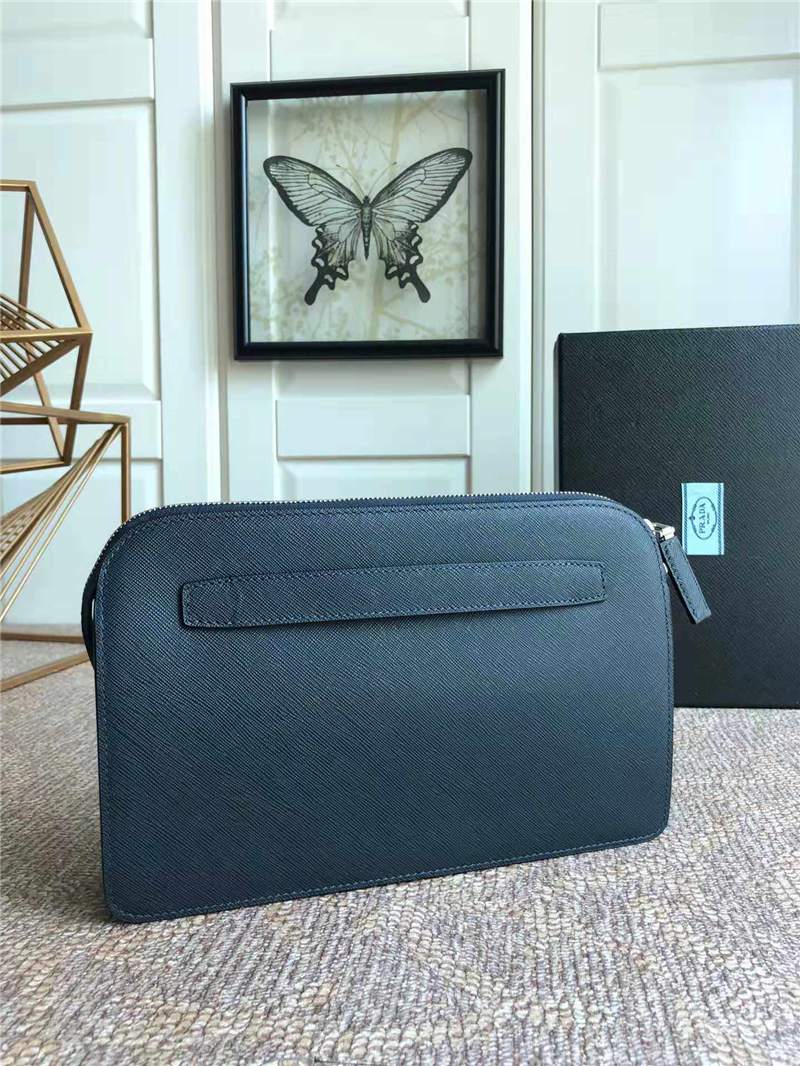 2VF056 Prada男款手包 Saffiano十字紋牛皮 絲印徽標 普拉達手拿包 深藍色