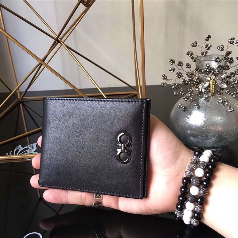 660417 Ferragamo菲格拉慕 進口牛皮 兩折 短款男款錢包 黑色