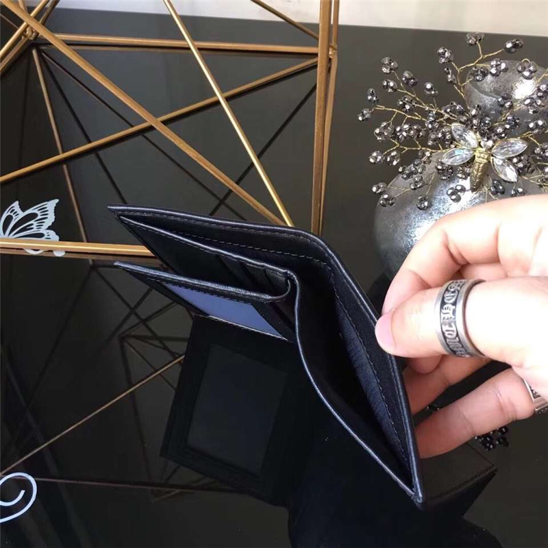 660412 Ferragamo菲格拉慕 進口牛皮 兩折 活頁豎版 短款男士錢包 黑色