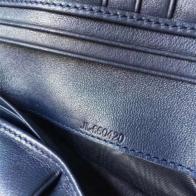 660420 Ferragamo菲格拉慕 進口牛皮 兩折 長款男款西裝包 藍色