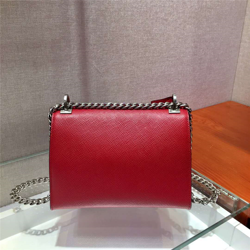 1BD127 Prada女包 Monochrome Logo單肩包 琺瑯金屬貼花 Prada鏈條包 紅色