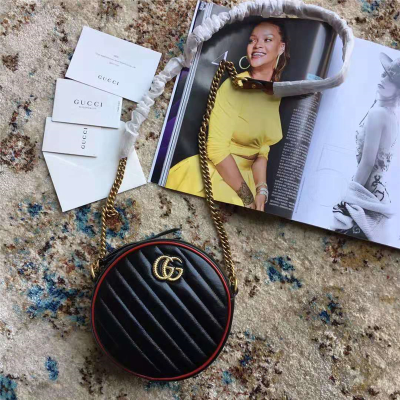 550154 Gucci手袋 GG Marmont 斜紋絎縫皮革 圓形 Gucci迷你肩背包 黑色