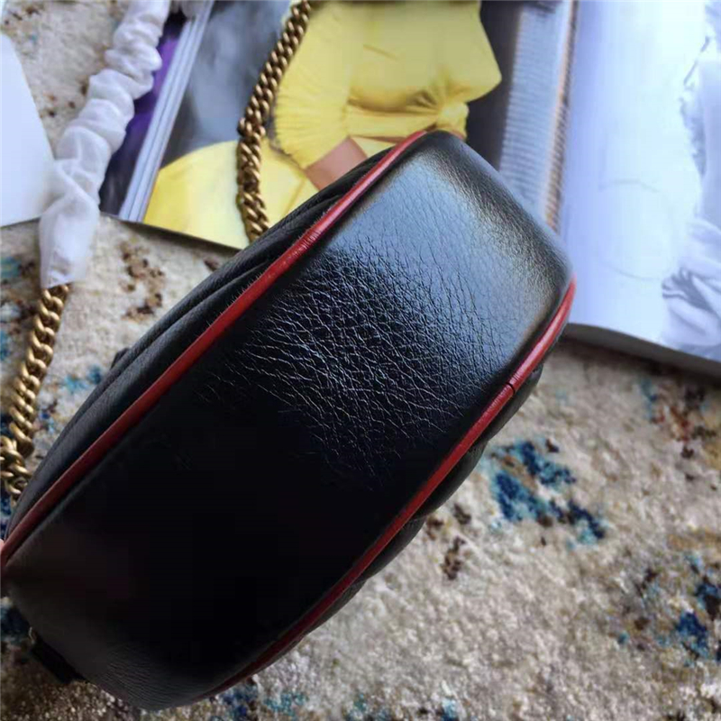 550154 Gucci手袋 GG Marmont 斜紋絎縫皮革 圓形 Gucci迷你肩背包 黑色