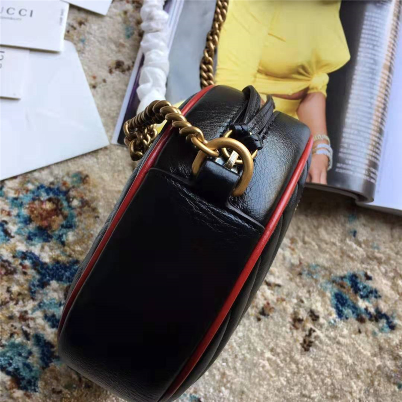 550154 Gucci手袋 GG Marmont 斜紋絎縫皮革 圓形 Gucci迷你肩背包 黑色