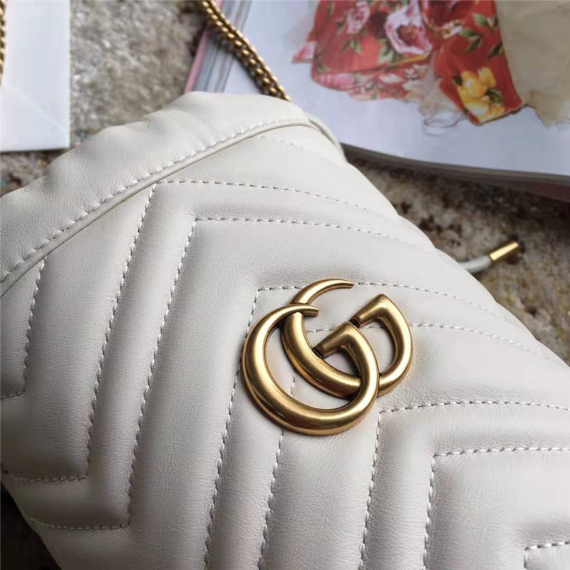 575163 Gucci圓筒包 GG Marmont系列 絎縫皮革 抽繩 Gucci迷你水桶包 白色