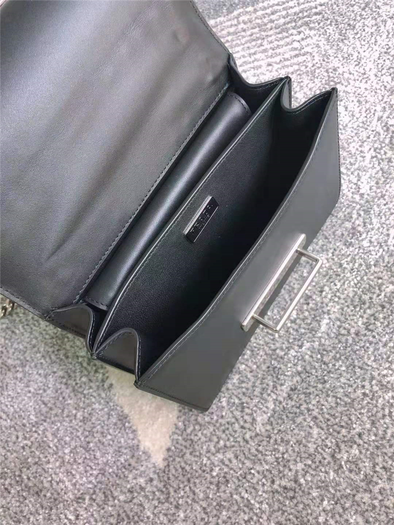 1BD045 Prada cahier女袋 新款 鉚釘裝飾 小牛皮 普拉達單肩斜挎包 黑色