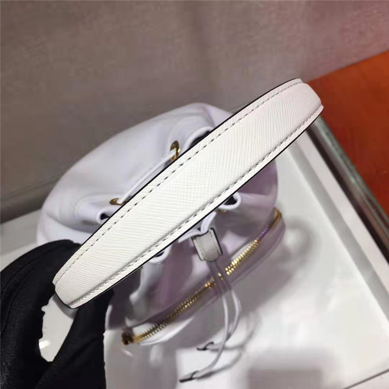 1BH038 Prada女包 普拉達手提包 小牛皮斜挎包 Prada水桶包 白色