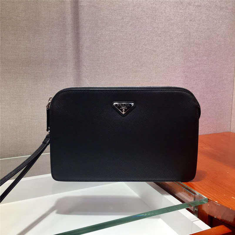 2VF056 Prada男款手包 Saffiano十字紋牛皮 三角徽標 普拉達手拿包 黑色