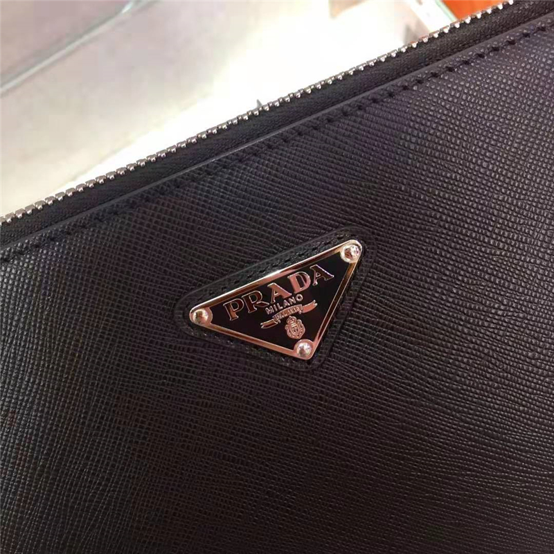 2VF056 Prada男款手包 Saffiano十字紋牛皮 三角徽標 普拉達手拿包 黑色