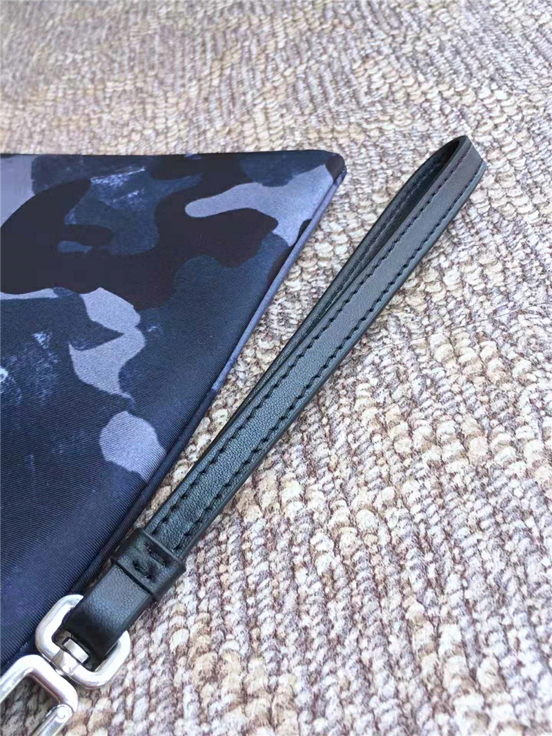 2NH006 Prada普拉達 專柜最新款 進口尼龍材質 男女共用款式 迷彩蘭