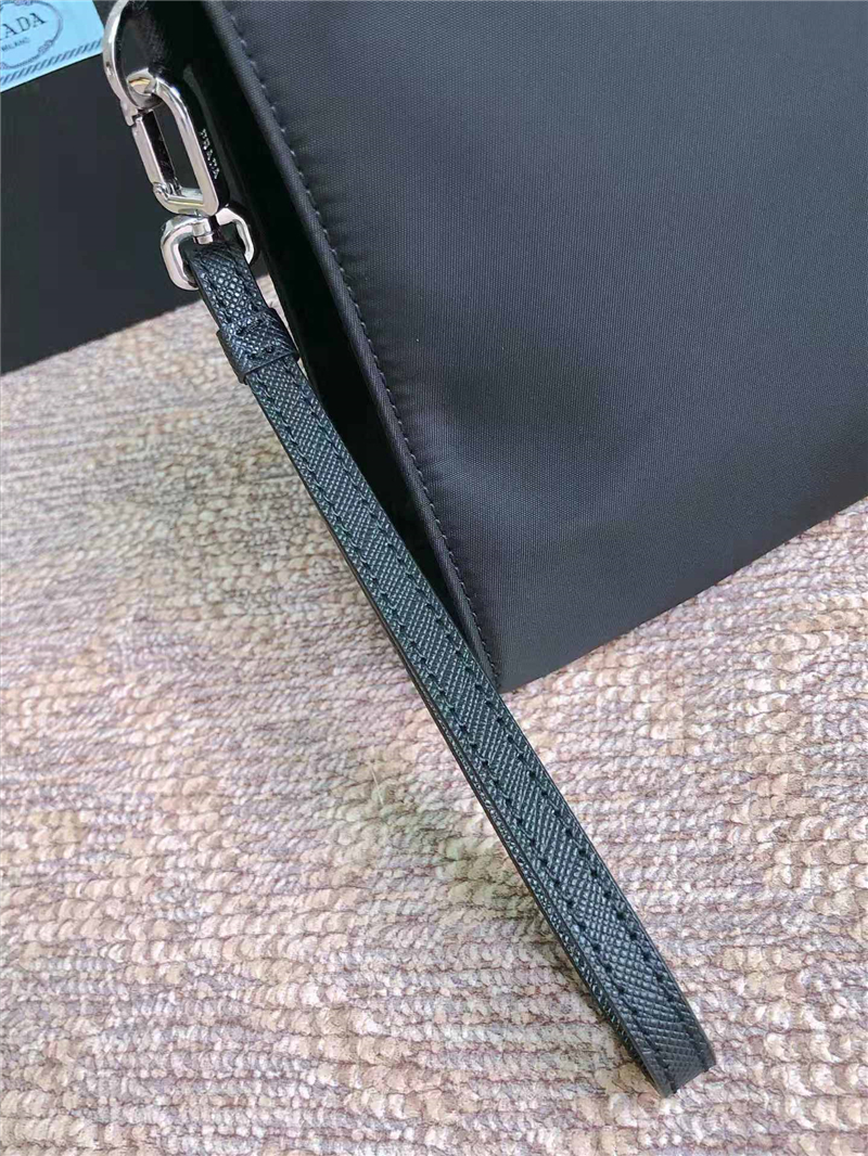 2NE789 Prada2019新款 尼龍 招財童 方邊洗漱包 普拉達手拿包 黑色