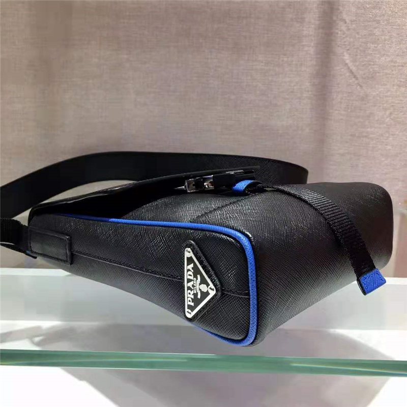 2VD019 Prada男包 十字紋牛皮 豎款撞色 Prada斜挎包 普拉達單肩包 藍帶