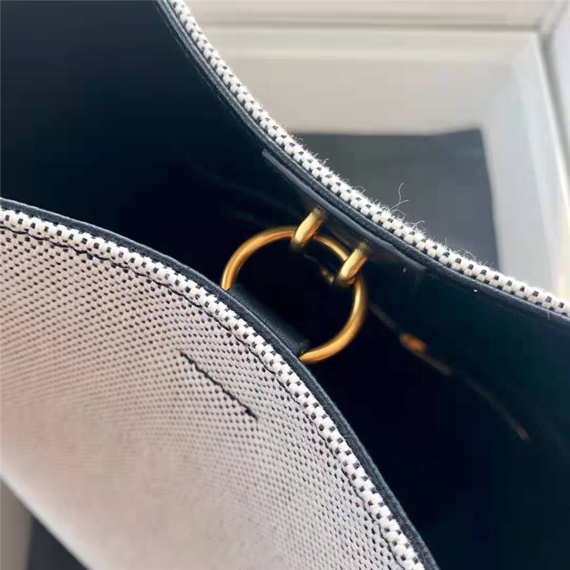 189302 Celine手袋 SANGLE BUCKET 小號 織物面料 Celine水桶包 淺灰色