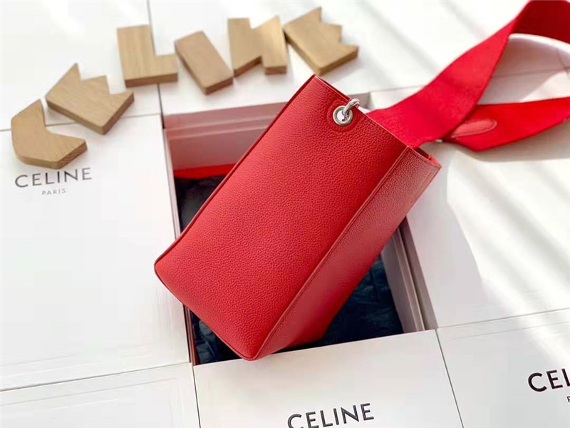 189303 Celine手袋 SANGLE BUCKET 小號 粒面小牛皮 Celine水桶包 紅色