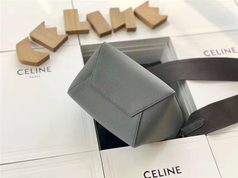 189303 Celine手袋 SANGLE BUCKET 小號 粒面小牛皮 Celine水桶包 深灰