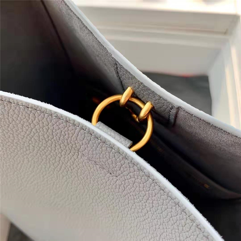 189303 Celine手袋 SANGLE BUCKET 小號 粒面小牛皮 Celine水桶包 深灰