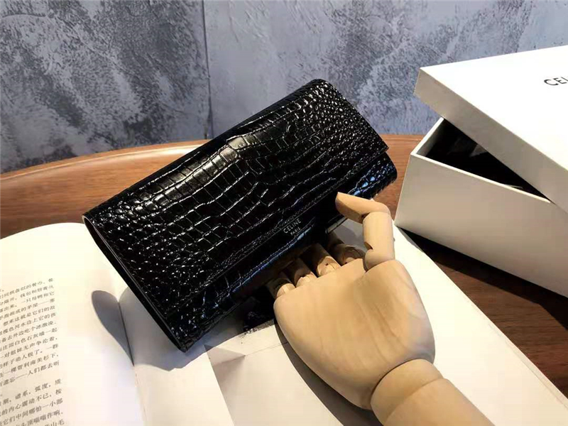 Celine錢包 鱷魚紋 小牛皮 大號(hào) Celine翻蓋長(zhǎng)款錢包 黑色