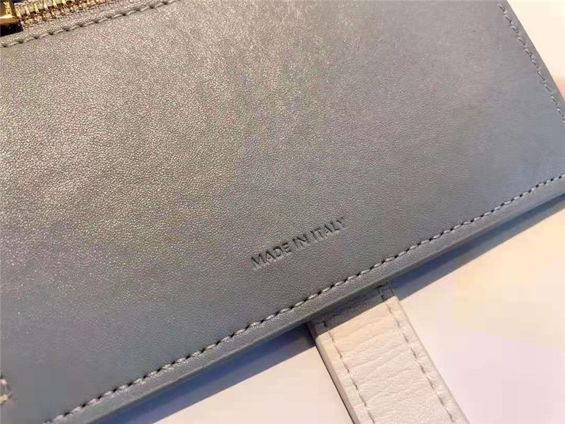 10B643 Celine賽琳 Strap錢包 粒面小牛皮 中號 Celine錢包 中灰