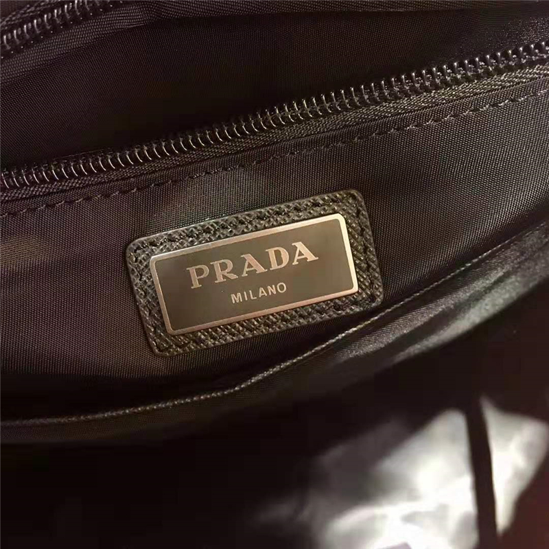 2VZ135 Prada雙肩包 ECONYL再生尼龍 Prada男士雙肩背包 灰標(biāo)