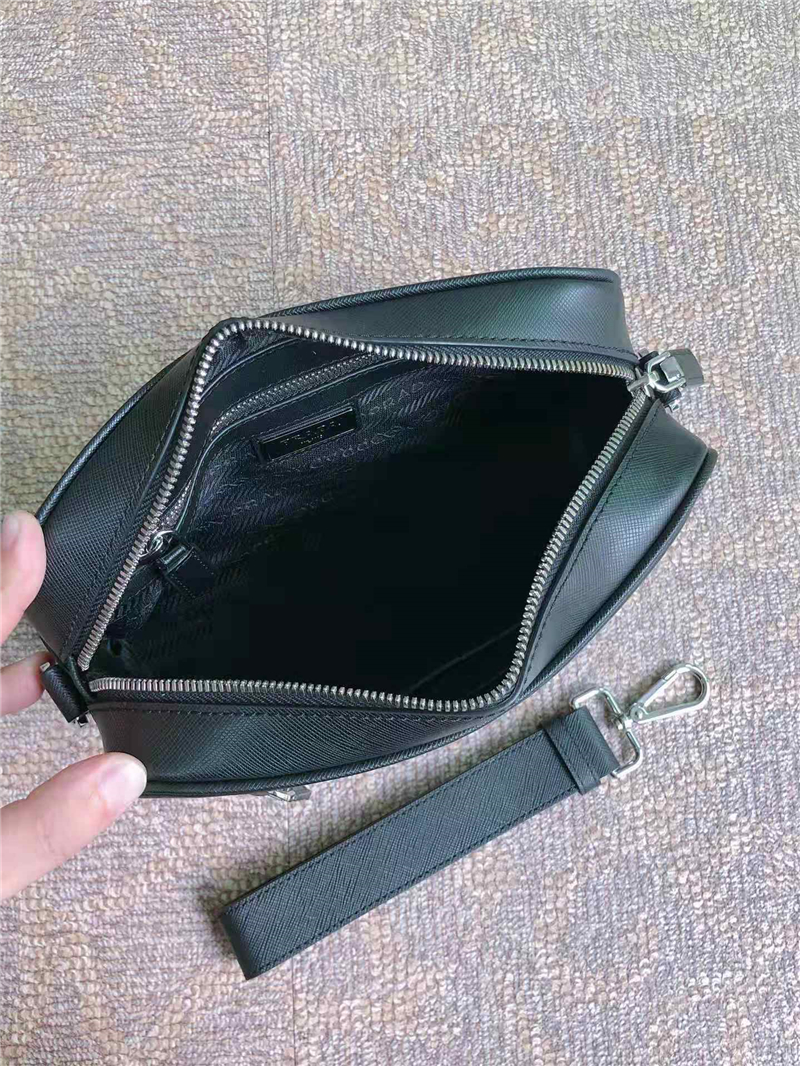 2VH063 Prada單肩包 Saffiano皮革 Prada多功能男包 黑色