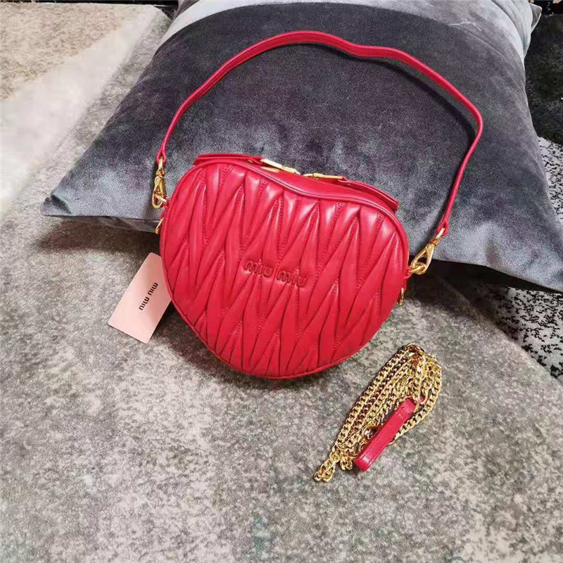 5BH166 MiuMiu桃心包 Matelasse 小羊皮 繆繆鏈條手袋 紅色