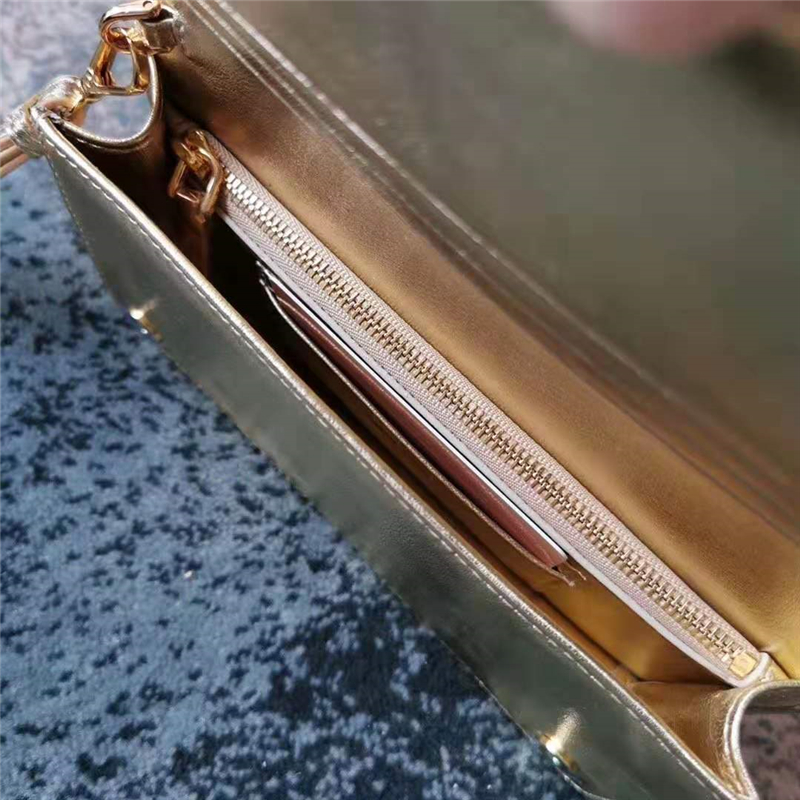 5ZH029 MiuMiu專柜新款 小羊皮 繆繆翻蓋鏈條小包 金色