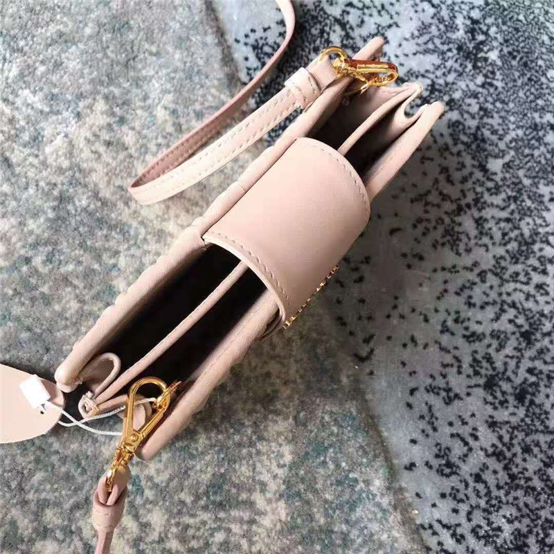 5BH042 MiuMiu2019秋季新款 褶皺羊皮 繆繆手包單肩包 裸粉