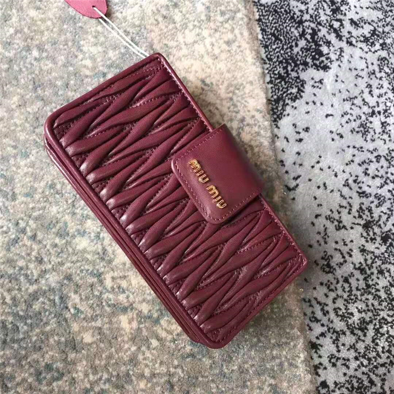 5BH042 MiuMiu2019秋季新款 褶皺羊皮 繆繆手包單肩包 棗紅