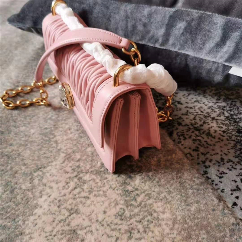 5BD130 MiuMiu專柜新款 提花壓紋 羊羔皮 繆繆鏈條包 粉色