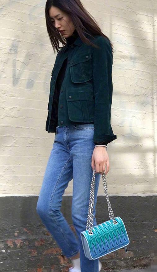 90秒知道 今年鏈條包這么火?大表姐劉雯表示:不背鏈條包心會癢癢