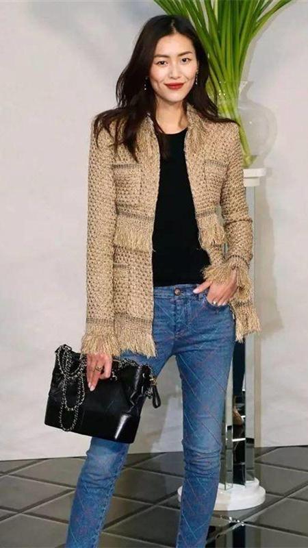 90秒知道 今年鏈條包這么火?大表姐劉雯表示:不背鏈條包心會癢癢